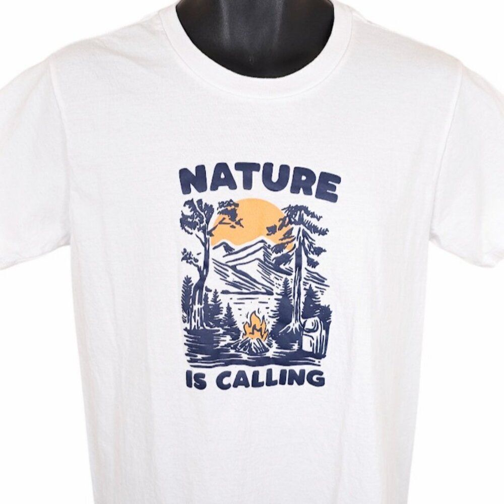 Camping T Shirt Mens Size Medium White Nature Is Calling Campfire Outdoors